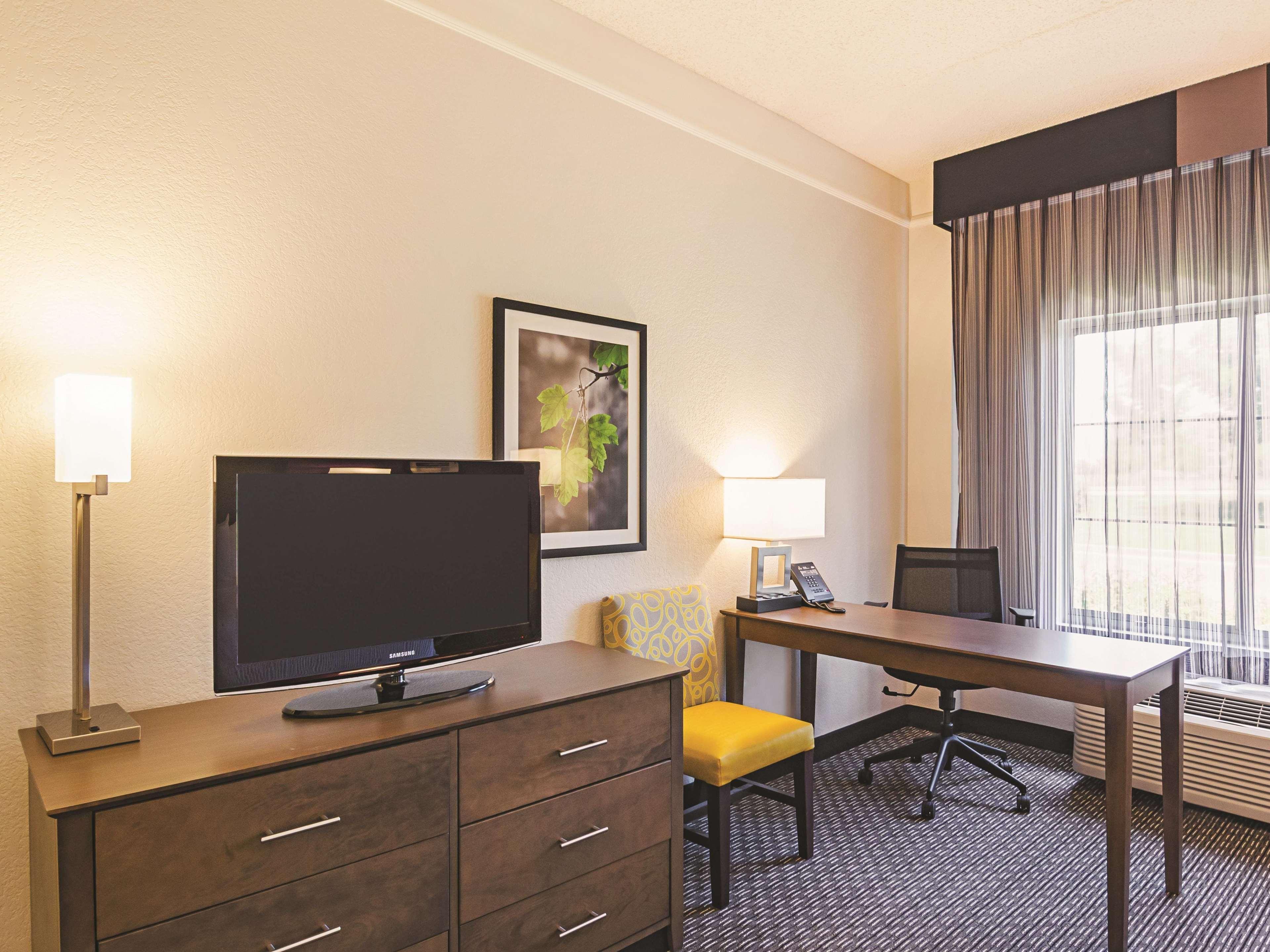La Quinta By Wyndham Airport Dia
