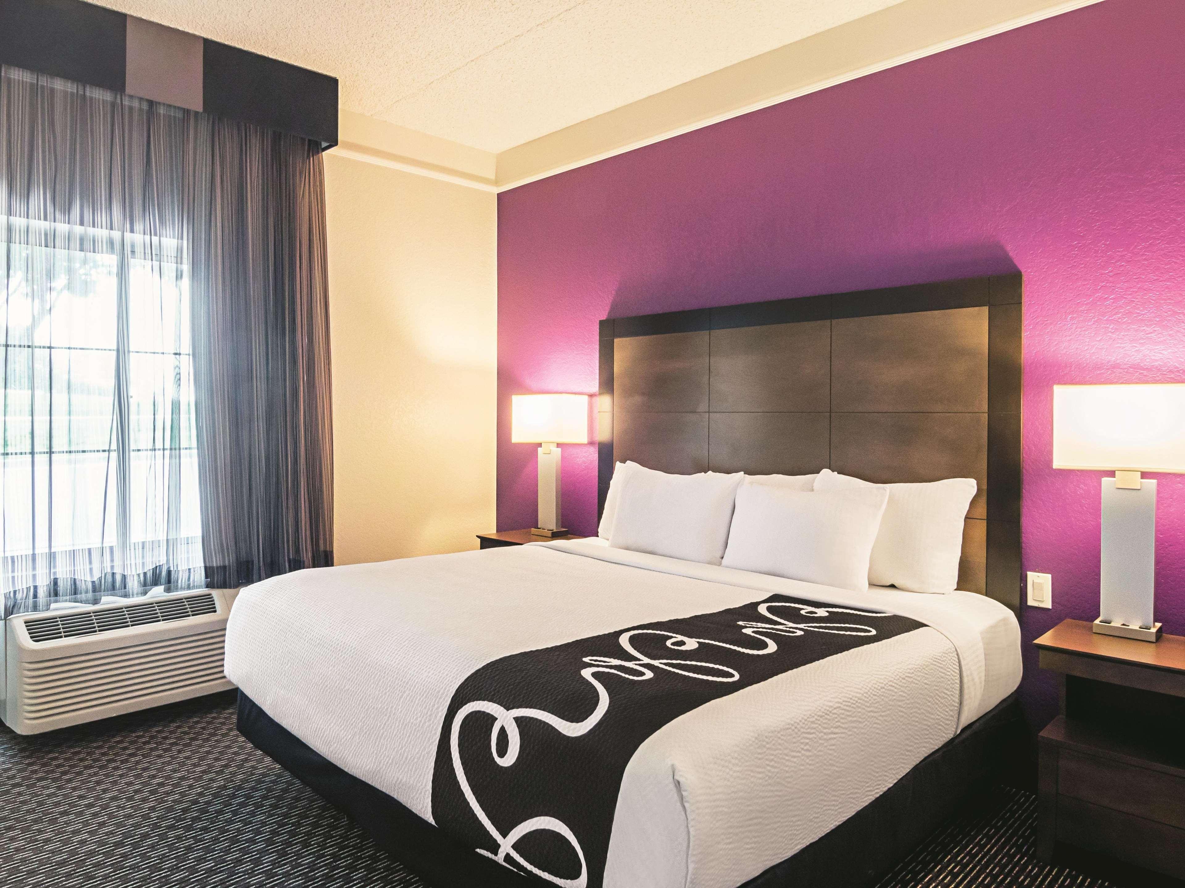 Hotel La Quinta By Wyndham Airport Dia 3*