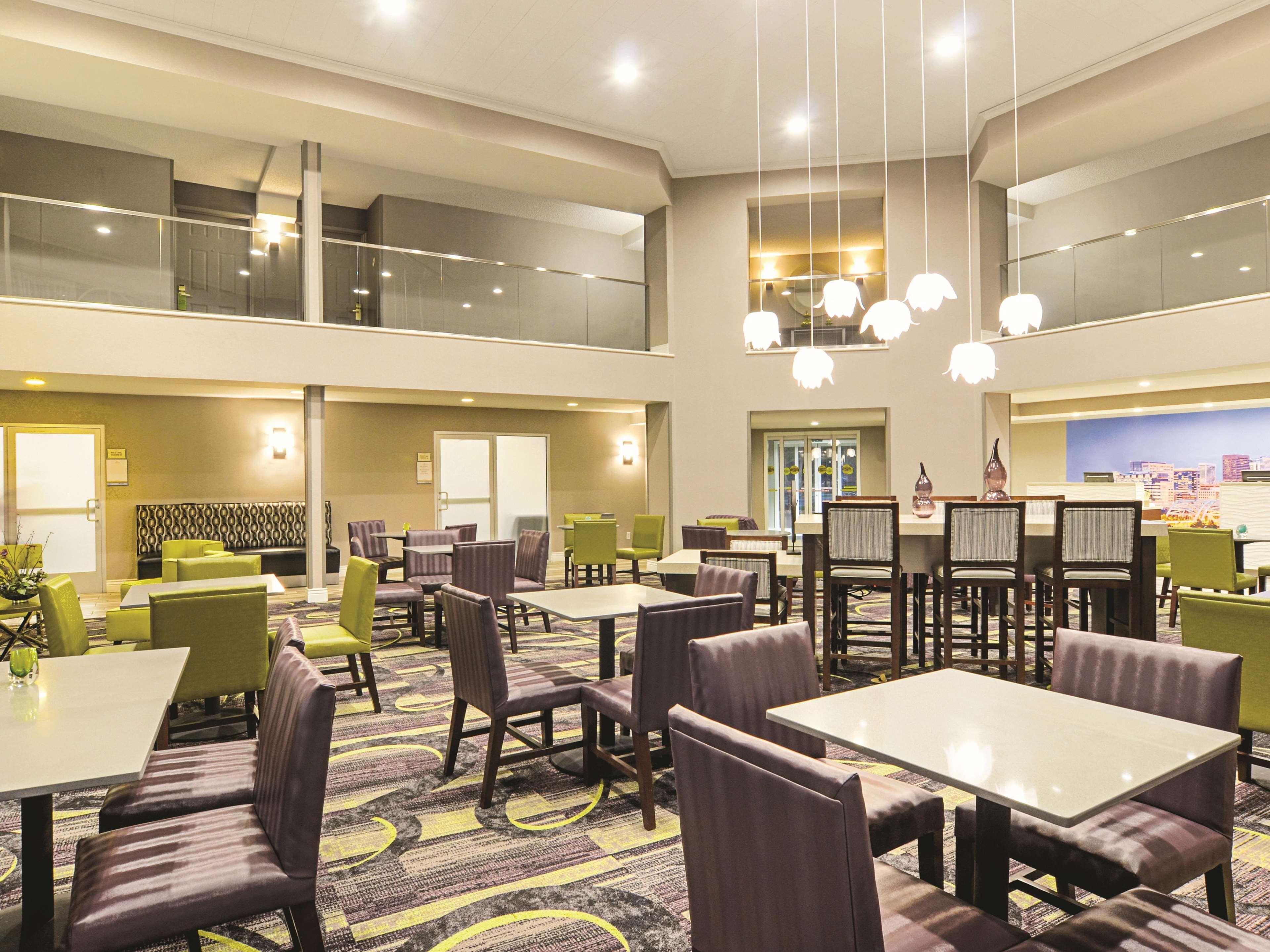 La Quinta By Wyndham Airport Dia